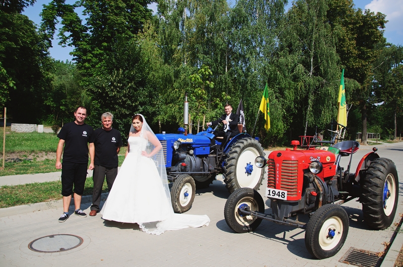 Traktorem do ślubu!